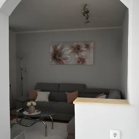 Sunshine Near Bridge Apartament