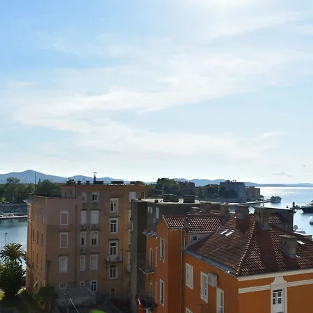 Апартаменти Sunshine Near Bridge *